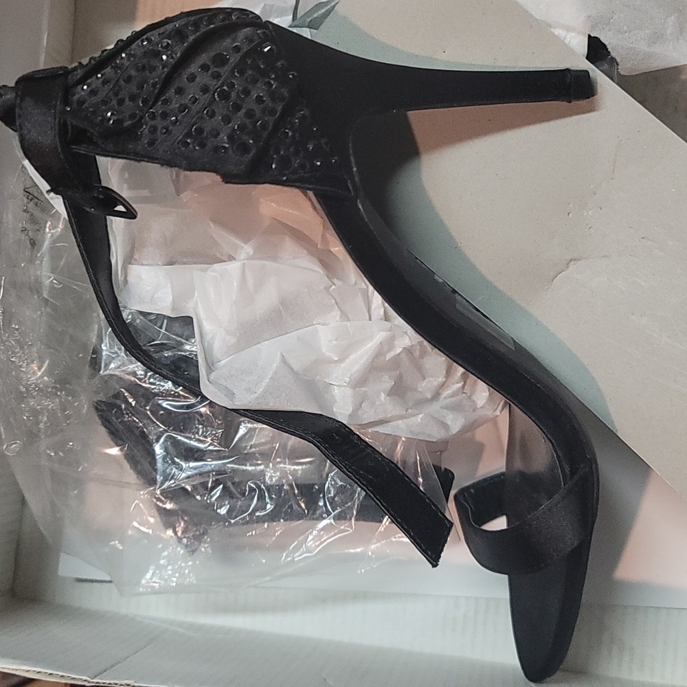 exaggeration nude Or Black  shi shoes